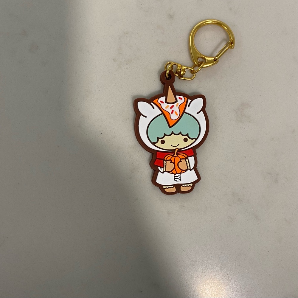 tokidoki x Hello Kitty - Pumpkin Spice Rubber Keychain - Style is Kiki - Picture 2 of 6